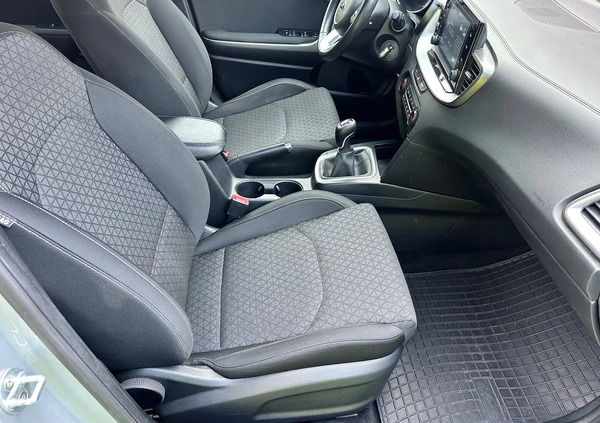 Kia Ceed cena 39000 przebieg: 158000, rok produkcji 2019 z Będzin małe 352